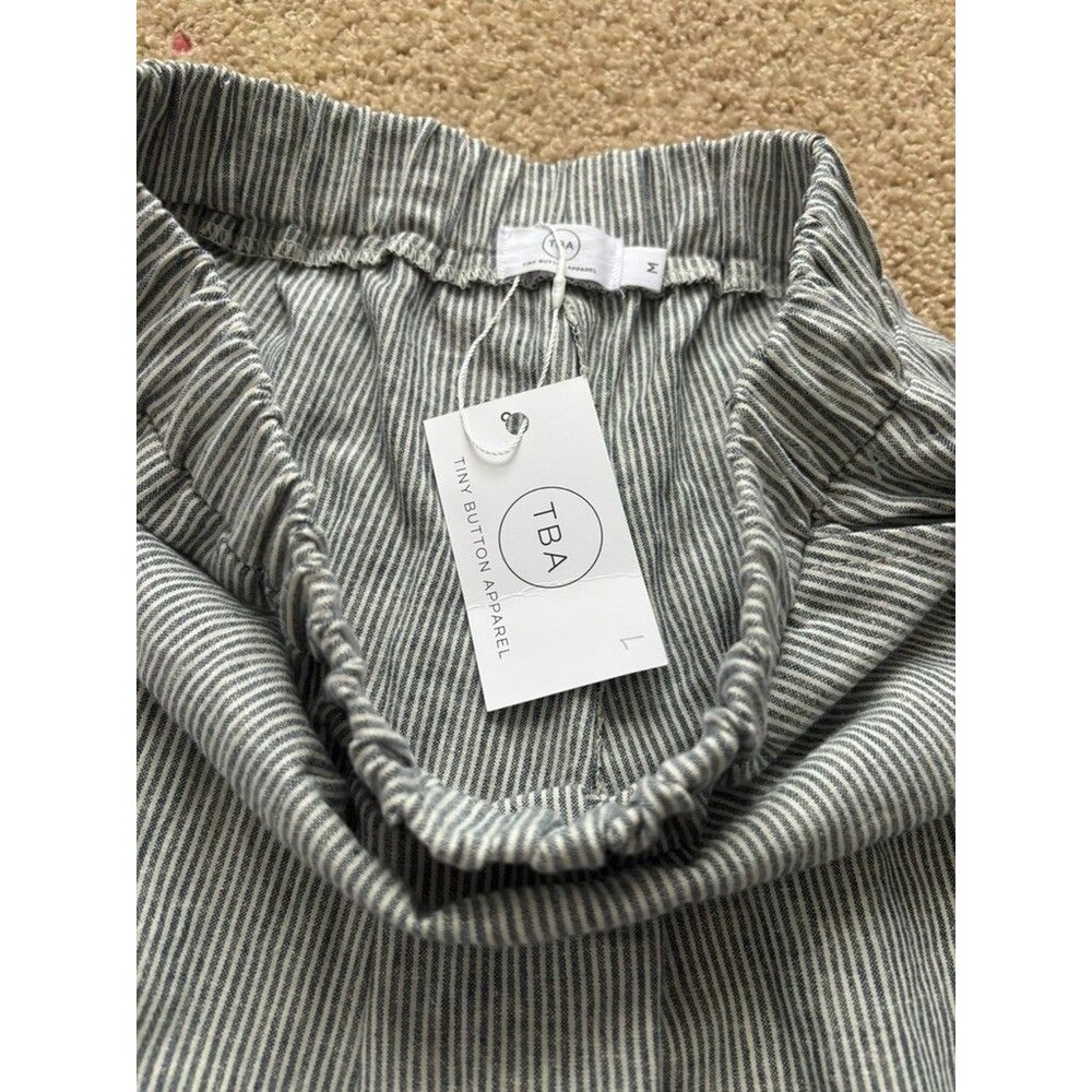 NWT Tiny Button Apparel Size Medium Striped Shorts Beach Casual Summer - Picture 3 of 4
